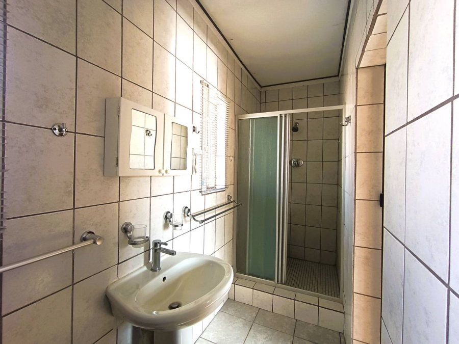 5 Bedroom Property for Sale in Hospitaalpark Free State